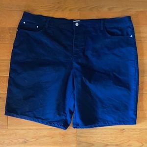 Jacylyn Smith Navy Shorts 22W
